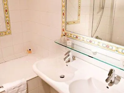 Hotel Dorsay 4*